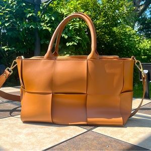 Stella Bianca Made In Italy Leather Entry Satchel